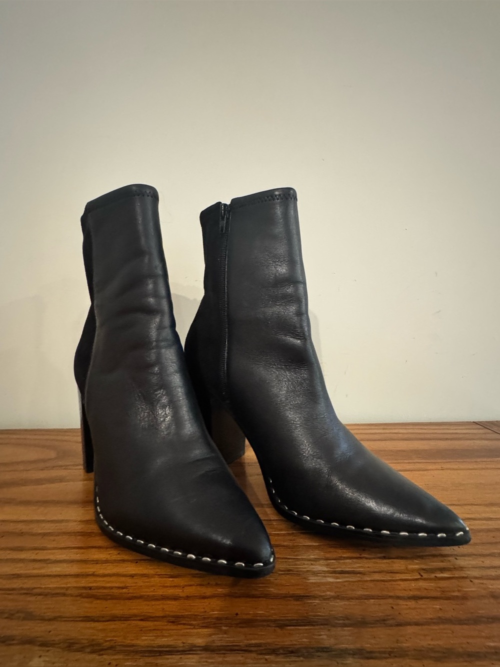 ALDO Loviren Black Leather Studded Ankle Boot Size 8.5-9, EXCELLENT (Alycia)